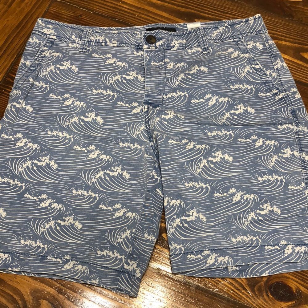 Aeropostale Mens Wave shorts Size 34